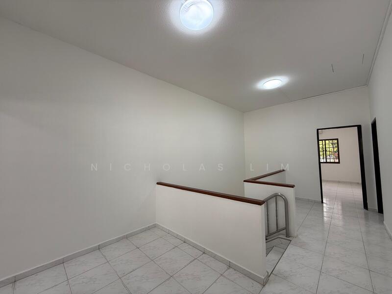 For Rent - Inter-Terrace Right Next To Katong V and i12 Katong 5 mins walk to Marin Parade MRT