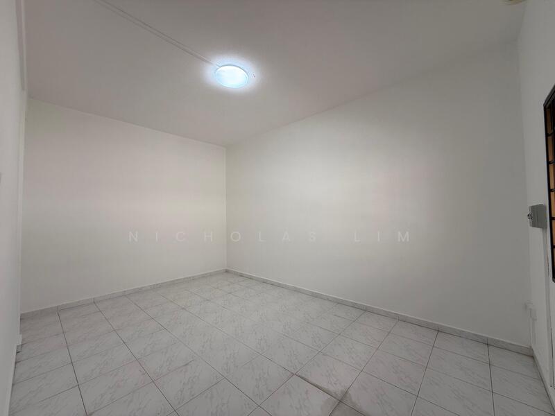 For Rent - Inter-Terrace Right Next To Katong V and i12 Katong 5 mins walk to Marin Parade MRT