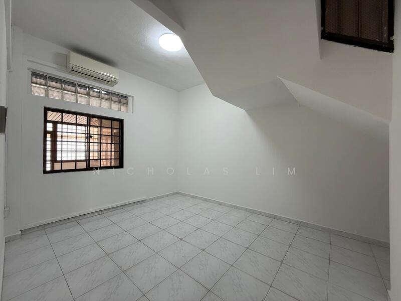 For Rent - Inter-Terrace Right Next To Katong V and i12 Katong 5 mins walk to Marin Parade MRT