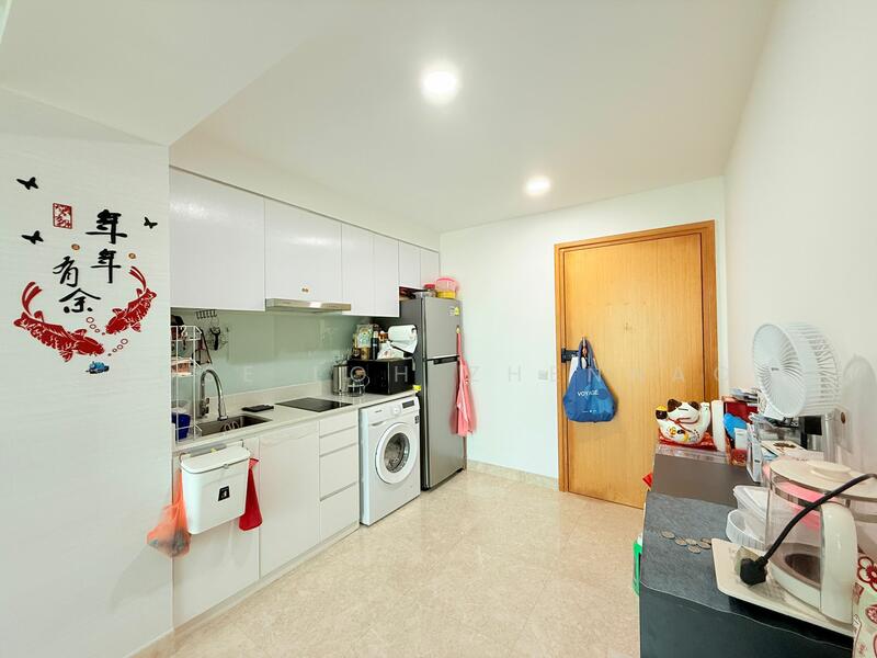 Eight Riversuites Condominium For Sale at S$ 899,999 | PropertyGuru Singapore - Kitchen