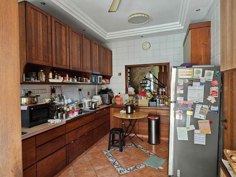 TAVISTOCK AVENUE Semi-Detached House For Sale at S$ 6,900,000 | PropertyGuru Singapore - Kitchen