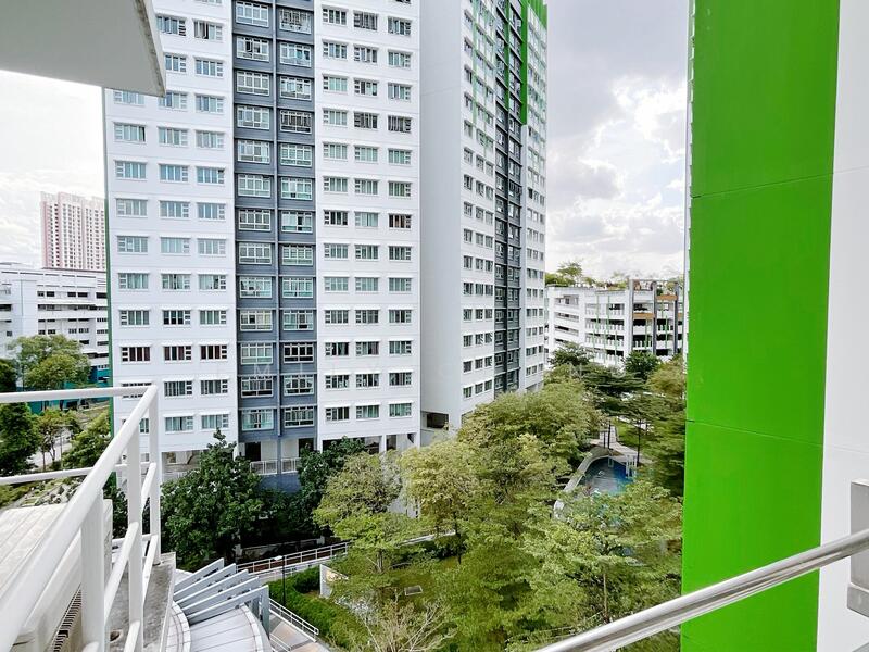 183B Woodlands Street 13 HDB Flat For Sale at S$ 700,000 | PropertyGuru Singapore - Open View