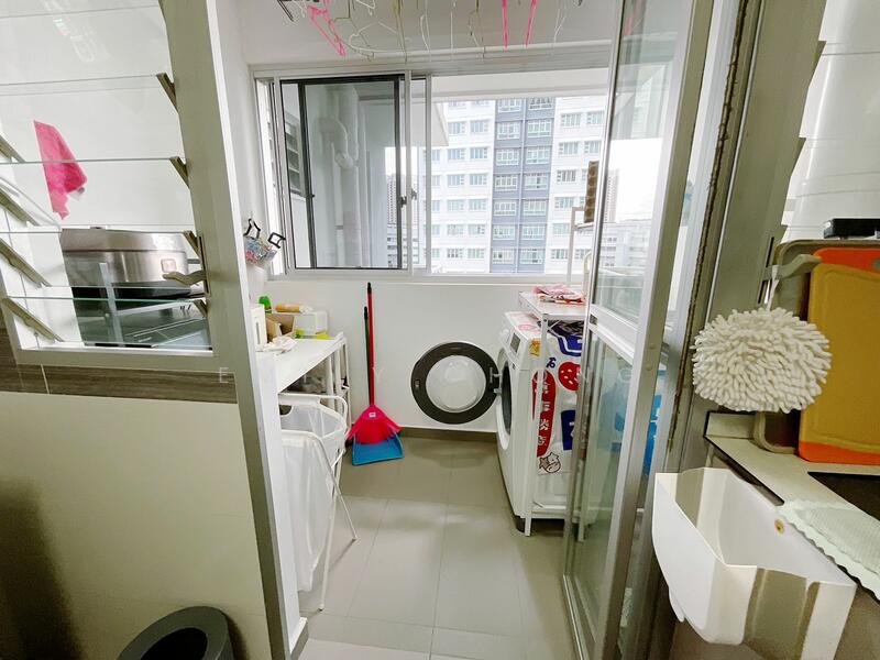 183B Woodlands Street 13 HDB Flat For Sale at S$ 700,000 | PropertyGuru Singapore - Yard