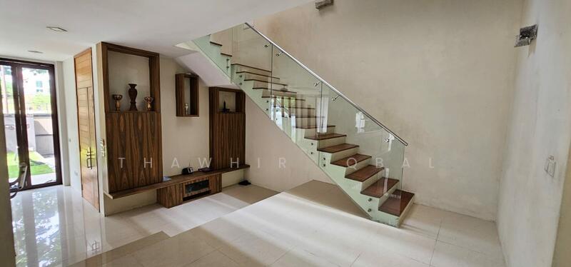 C.H.E.A.P Semi Detached at Sennett Road! $300psf below past transacted!, Sennett Road, 8 Bedrooms, 6,000 sqft, Semi-Detached House For Sale, by Thawhir Iqbal, 500039863 - Interior - PropertyGuru.com.sg