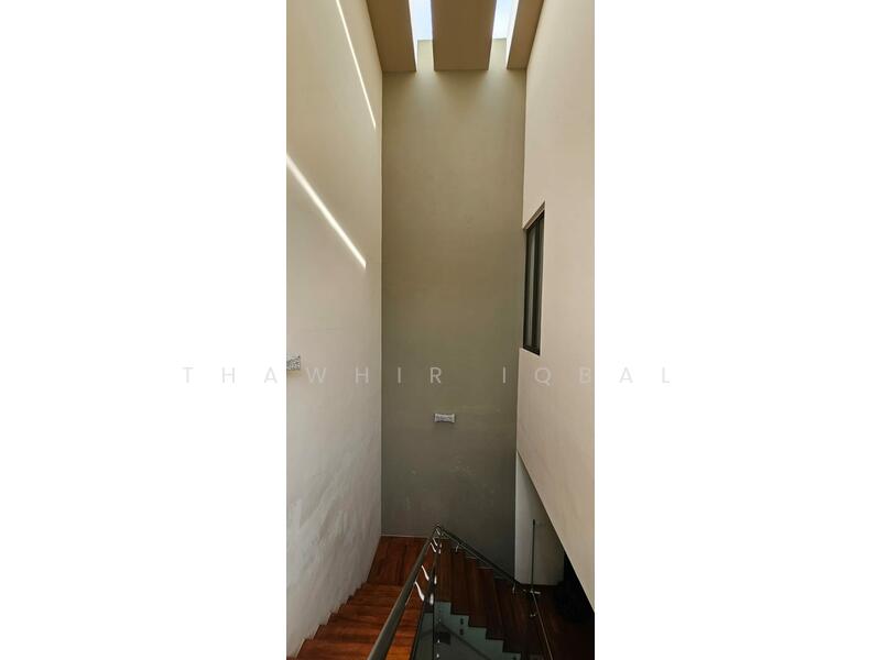 C.H.E.A.P Semi Detached at Sennett Road! $300psf below past transacted!, Sennett Road, 8 Bedrooms, 6,000 sqft, Semi-Detached House For Sale, by Thawhir Iqbal, 500039863 - Interior - PropertyGuru.com.sg