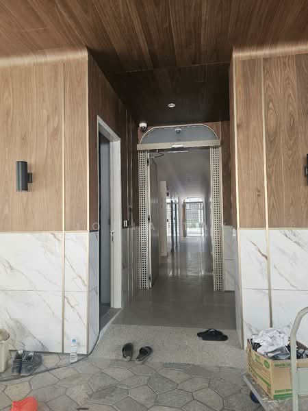 The Shorefront, 165A Jln. Loyang Besar, 3 Bedrooms, 926 sqft, Apartment For Sale, by Jodia Tay, 500039883 - Corridor - PropertyGuru.com.sg