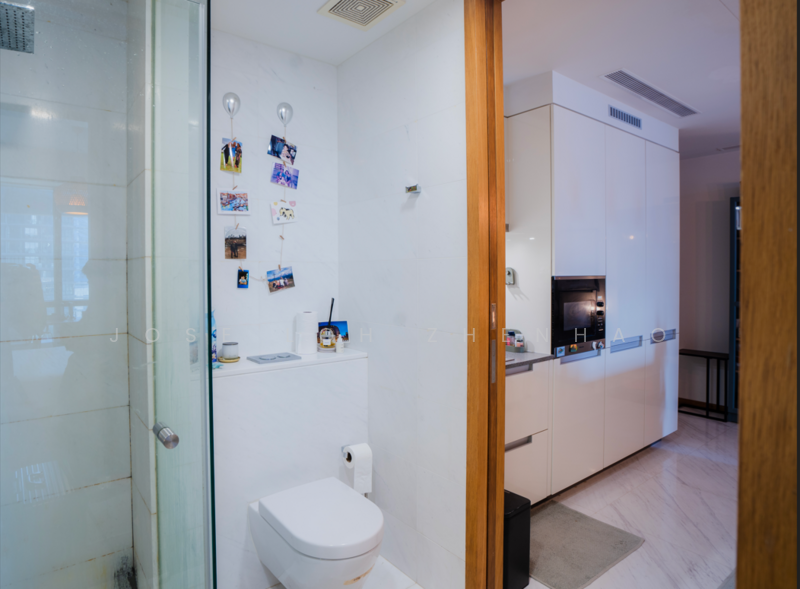 Marina One Residences Condominium For Sale at S$ 1,380,000 | PropertyGuru Singapore - Bathroom