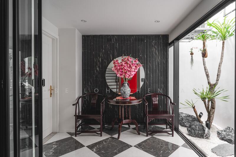 Binjai Crest Terraced House For Sale at S$ 3,398,000 | PropertyGuru Singapore - Entrance