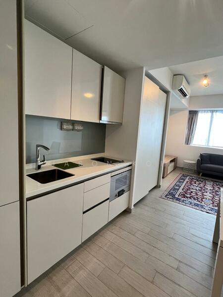 V on Shenton, 5 Shenton Way, 1 Bedroom, 474 sqft, Condominium For Rent, by Jason Koh, 500039914 - Kitchen - PropertyGuru.com.sg