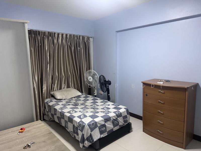 For Rent - 869B Tampines Avenue 8