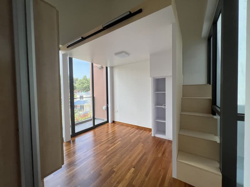 Master Room with Mezzanine Design