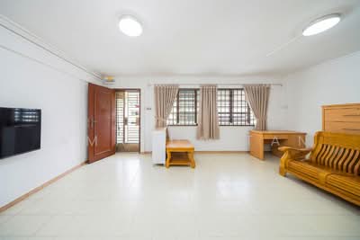 For Sale - 220 Serangoon Avenue 4