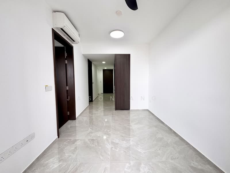 Spacious living and dining area