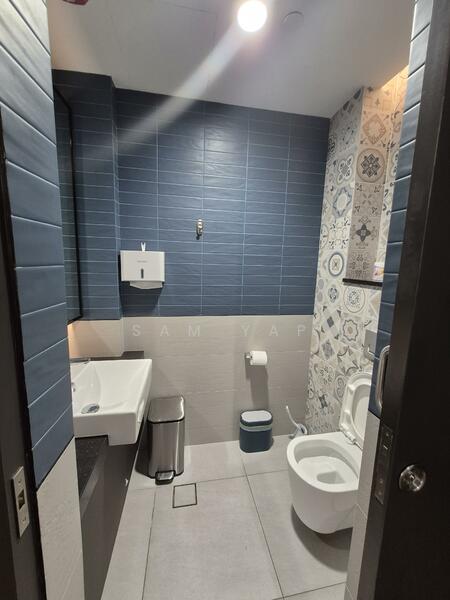 Hongkong Street Office Shophouse, Hongkong Street, 1,445 sqft, Office For Rent, by Sam Yap, 500040076 - Bathroom - CommercialGuru.com.sg