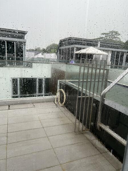 Private Pool on Top Level