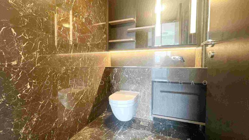 Neu at Novena Condominium For Sale at S$ 1,950,000 | PropertyGuru Singapore - Bathroom
