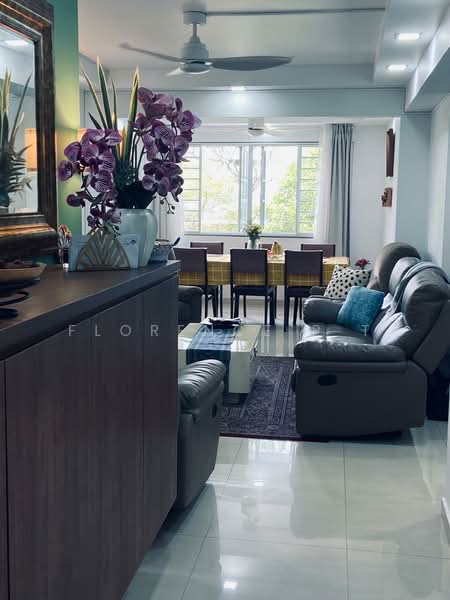 793 Woodlands Avenue 6, 793 Woodlands Avenue 6, 3 Bedrooms, 1,302 sqft, HDB Flat For Sale, by Florence P T, 500040212 - Living Room - PropertyGuru.com.sg