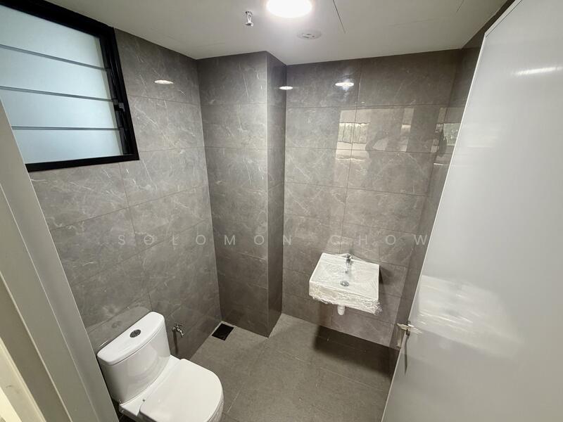 Food Vision @ Mandai, 21 Mandai Estate, 1,722 sqft, Factory / Workshop (B2) For Rent, by Solomon Chow, 500040298 - Bathroom - CommercialGuru.com.sg