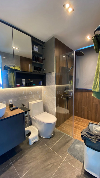 Primo Residences Condominium For Sale at S$ 884,000 | PropertyGuru Singapore - Bathroom