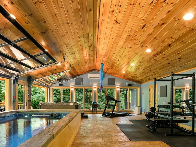 ⭐️CBD Rooftop with Swimming Pool⭐️ Fitness or Bistro, Raffles Place / CBD / Robinson Rd / Shenton Way, 1,388 sqft, Food & Beverage For Rent, by Darren Wee, 500040395 - Gym - CommercialGuru.com.sg