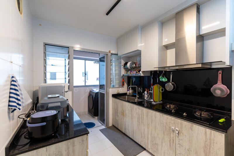 326C Anchorvale Road HDB Flat For Sale at S$ 699,999 | PropertyGuru Singapore - Kitchen