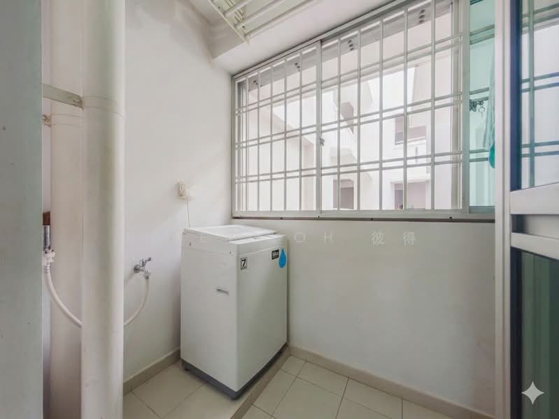 803B Keat Hong Close HDB Flat For Sale at S$ 618,000 | PropertyGuru Singapore - Service Yard