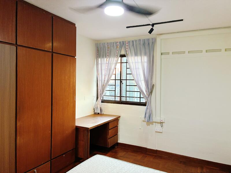 Cheap Master Bedroom Fully Furnished Immediate Includes Wifi and Utilities, , Room Rental, 250 sqft, HDB Flat For Rent, by Liz Weng, 500040513 - Bedroom - PropertyGuru.com.sg