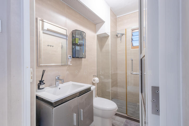 316C Anchorvale Link HDB Flat For Sale at S$ 688,000 | PropertyGuru Singapore - Bathroom