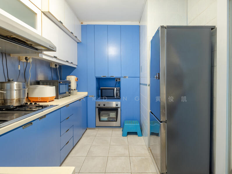 316C Anchorvale Link HDB Flat For Sale at S$ 688,000 | PropertyGuru Singapore - Kitchen