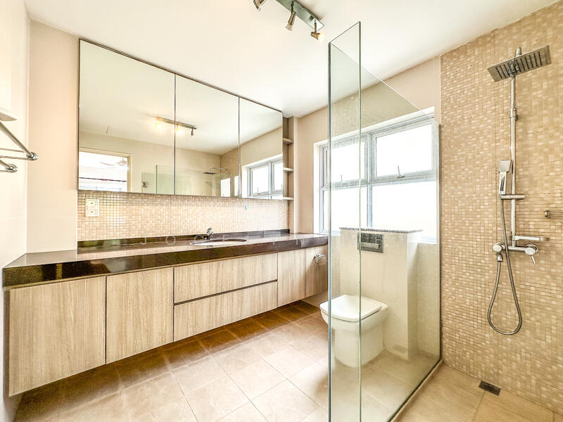 Lvl 2 - Bedroom 4's Ensuite Bathroom