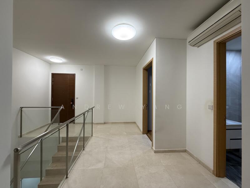 Common area upper level