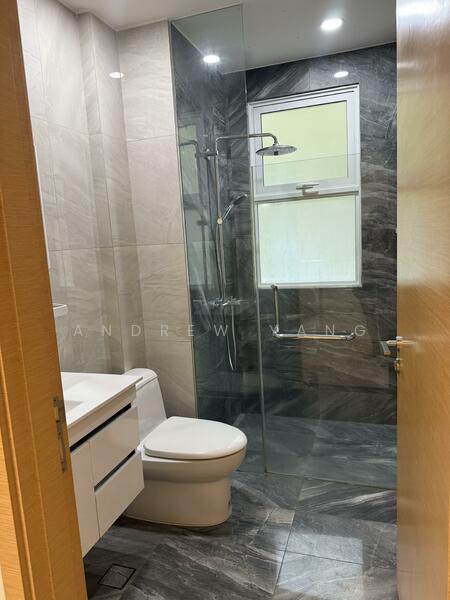 Bathroom upper level