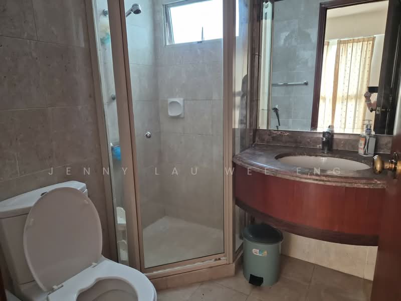 Trellis Towers, 700 Toa Payoh Lorong 1, 2 Bedrooms, 710 sqft, Condominium For Rent, by Jenny Lau Wee Eng, 500040617 - Master Bathroom - PropertyGuru.com.sg