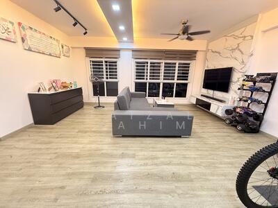 For Sale - 287B Compassvale Crescent