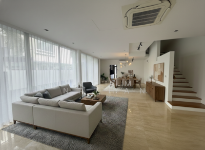 For Rent - A Stunning Bukit Timah House with a Pool