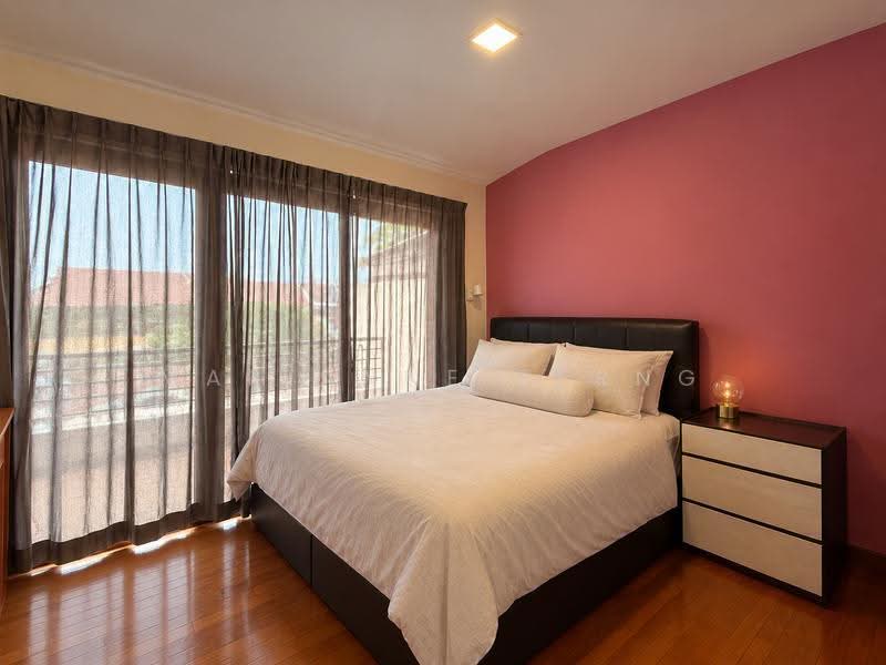 Corner Terrace in Serangoon Garden Estate, Chuan Link | Chuan Drive | Chuan Place, Hougang / Punggol / Sengkang, 5 Bedrooms, 3,514 sqft, Corner Terrace For Sale, by Marianne Terng, 500040745 - Ensuite Bedroom 5 - PropertyGuru.com.sg