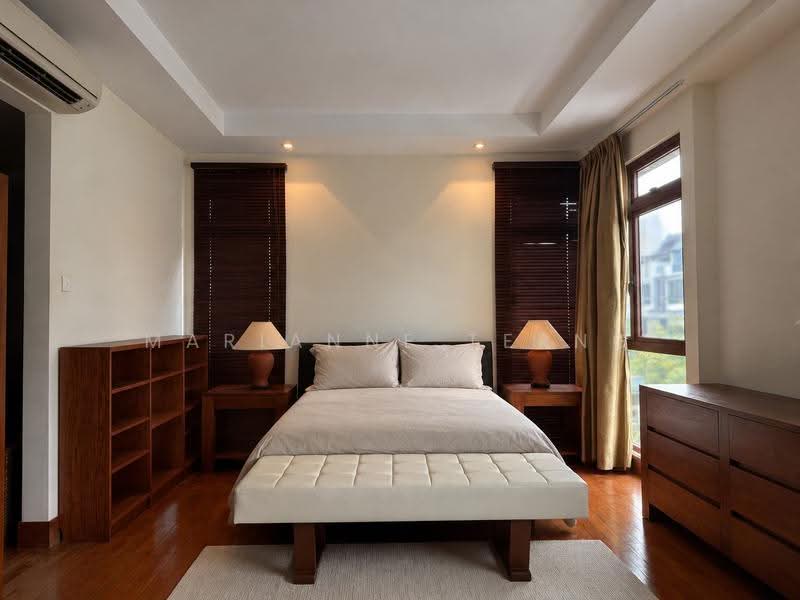 Corner Terrace in Serangoon Garden Estate, Chuan Link | Chuan Drive | Chuan Place, Hougang / Punggol / Sengkang, 5 Bedrooms, 3,514 sqft, Corner Terrace For Sale, by Marianne Terng, 500040745 - Master Bedroom Ensuite - PropertyGuru.com.sg