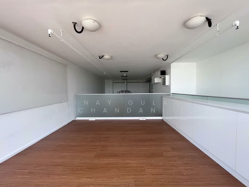 The Central, 6 Eu Tong Sen Street, 734 sqft, Office For Rent, by Vinay Gulab Khanchandani ( Vincent ), 500040759 - Interior - CommercialGuru.com.sg