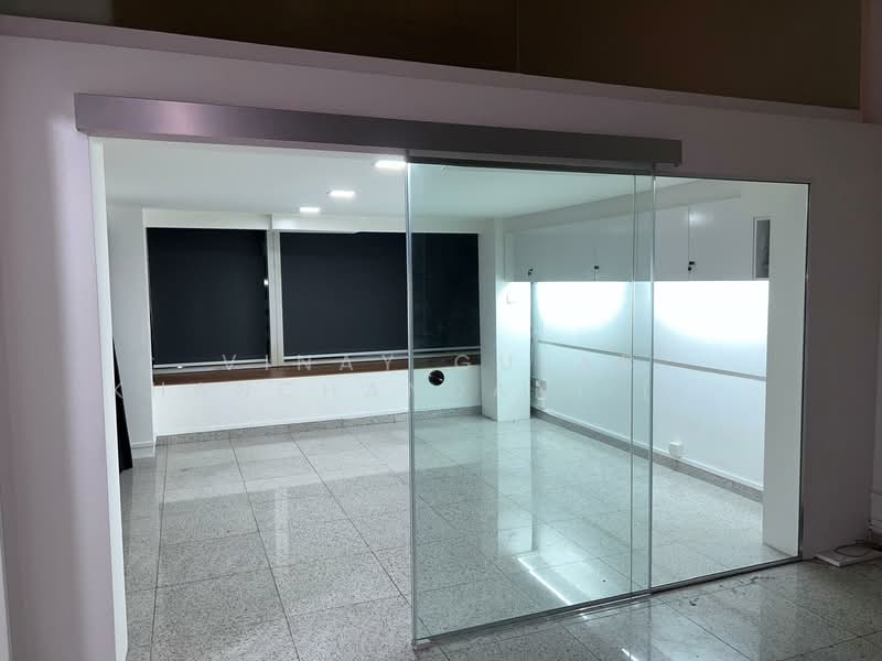 The Central, 6 Eu Tong Sen Street, 734 sqft, Office For Rent, by Vinay Gulab Khanchandani ( Vincent ), 500040759 - Interior - CommercialGuru.com.sg