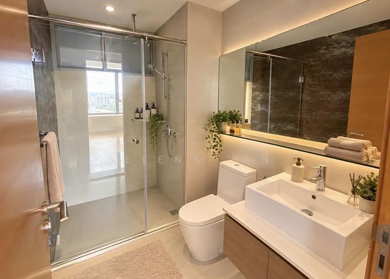 Centro Residences, 59 Ang Mo Kio Avenue 8, Ang Mo Kio / Bishan / Thomson, 4 Bedrooms, 1,281 sqft, Condominium For Sale, by Selena Tan, 500040804 - Bathroom - PropertyGuru.com.sg