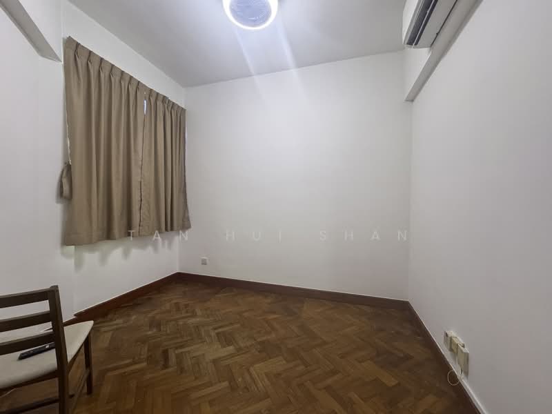 Parc Oasis Condominium For Sale at S$ 2,180,000 | PropertyGuru Singapore