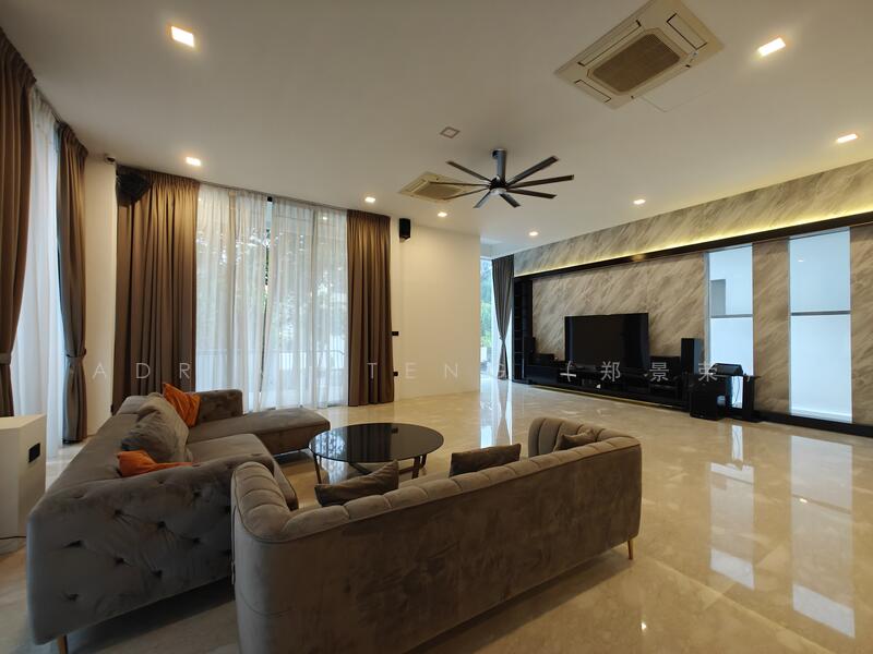 ⭐❤️Beautiful Bungalow along Merryn Road For Sale⭐❤️ Bungalow House For Sale at S$ 18,000,000 | PropertyGuru Singapore - Living Room