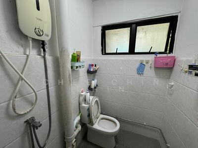 For Sale - 555 ang mo kio