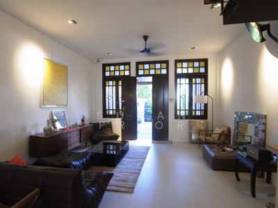 For Sale - Karikal With Parking! Renovated 4+1