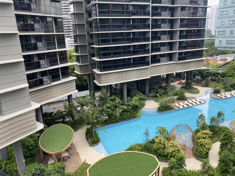 2nd rm on other condo pool view 