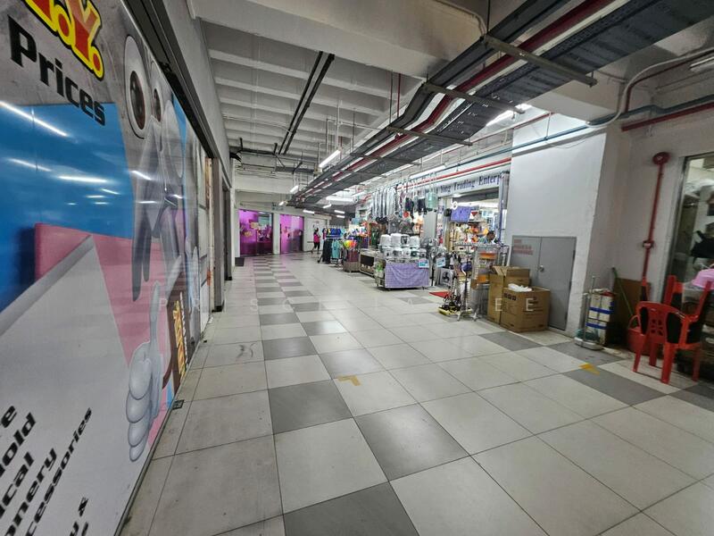 Boon Lay Shopping Centre, 221 Boon Lay Place, 5,318 sqft, Mall Shop For Sale, by Priscilla Lee, 500041148 - Corridor - CommercialGuru.com.sg