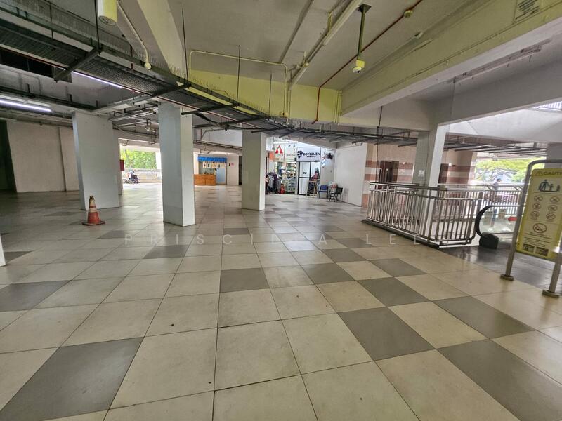 Boon Lay Shopping Centre, 221 Boon Lay Place, 5,318 sqft, Mall Shop For Sale, by Priscilla Lee, 500041148 - Corridor - CommercialGuru.com.sg