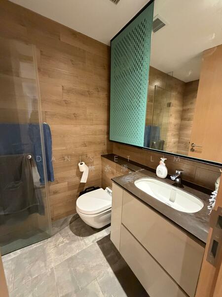 The Tre Ver Condominium For Sale at S$ 1,460,000 | PropertyGuru Singapore - Bathroom