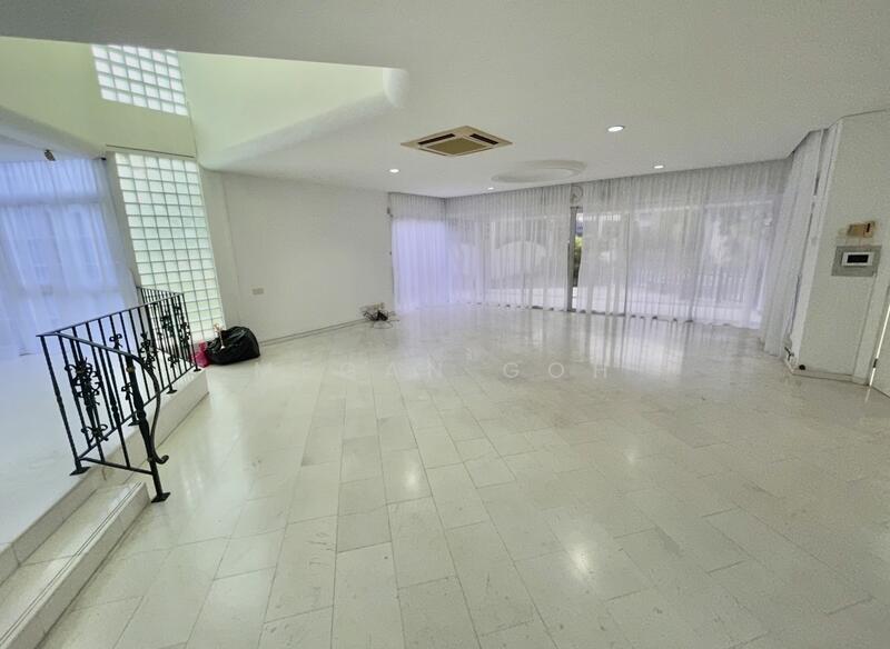 Mariam Bungalow House For Sale at S$ 10,500,000 | PropertyGuru Singapore - Living Room