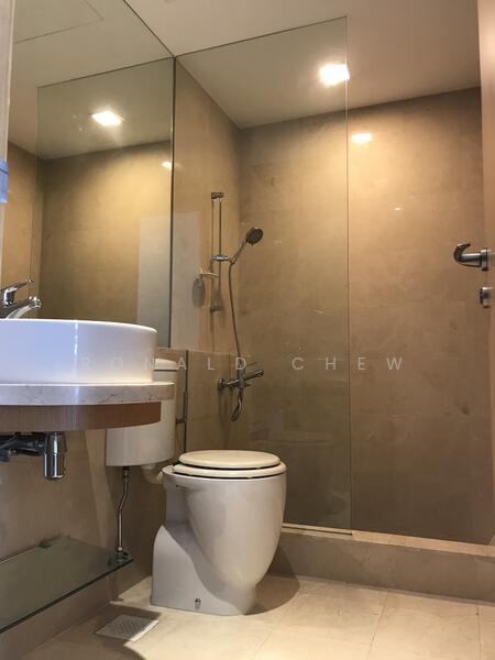 Icon, 10 Gopeng Street, 1 Bedroom, 570 sqft, Apartment For Rent, by Ronald Chew, 500041351 - Bathroom - PropertyGuru.com.sg